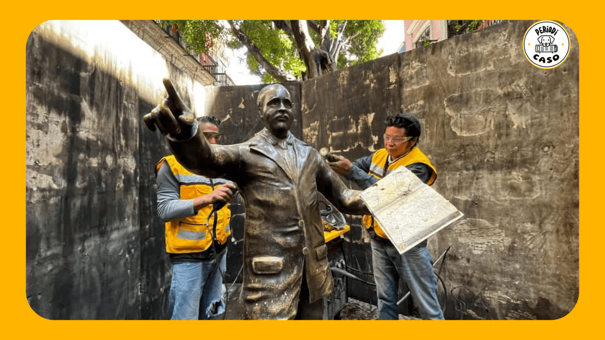 Restauran esculturas del andador 5 de Mayo en el Centro Histórico de Puebla