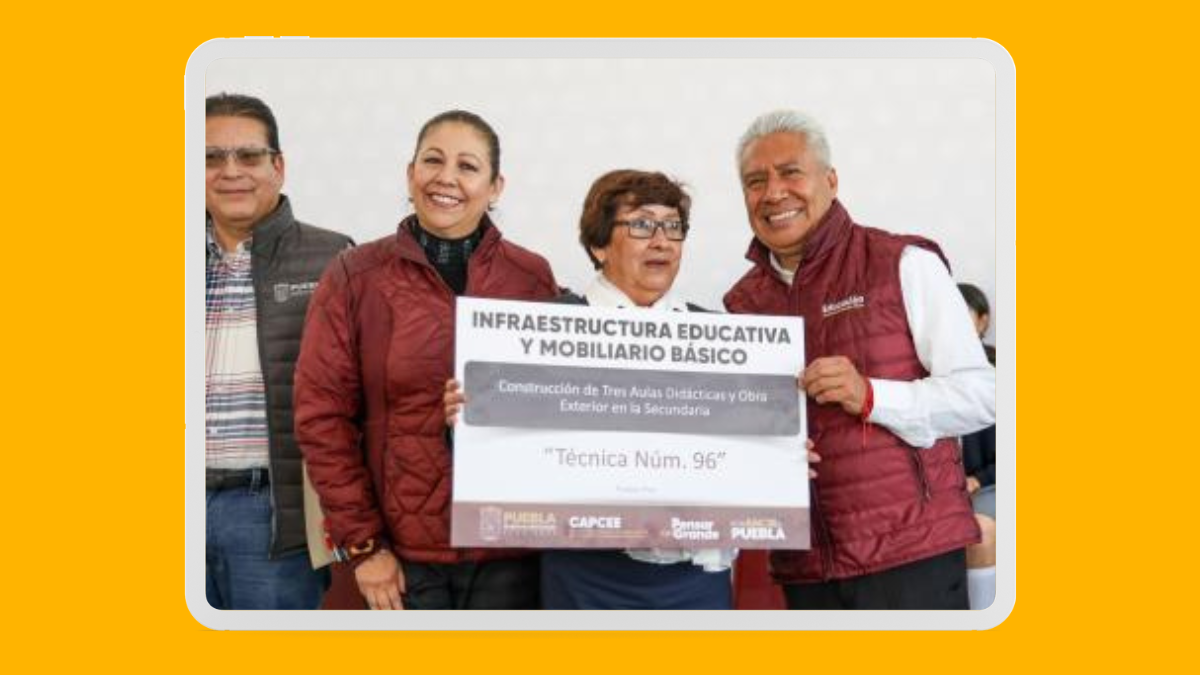 Gobierno de Puebla entrega apoyos educativos por casi 122 millones de pesos