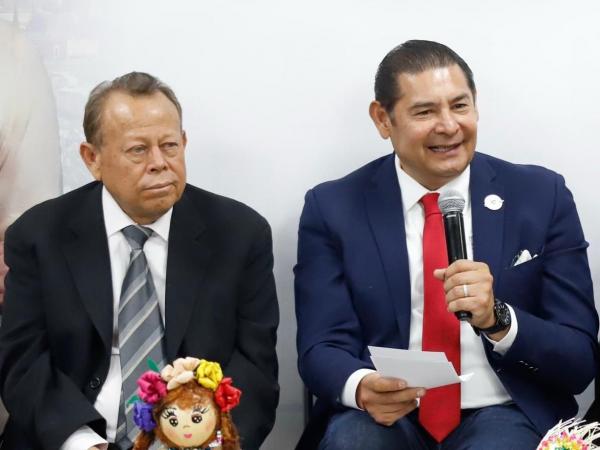 Puebla abrirá oficinas de atención a migrantes en España y Texas