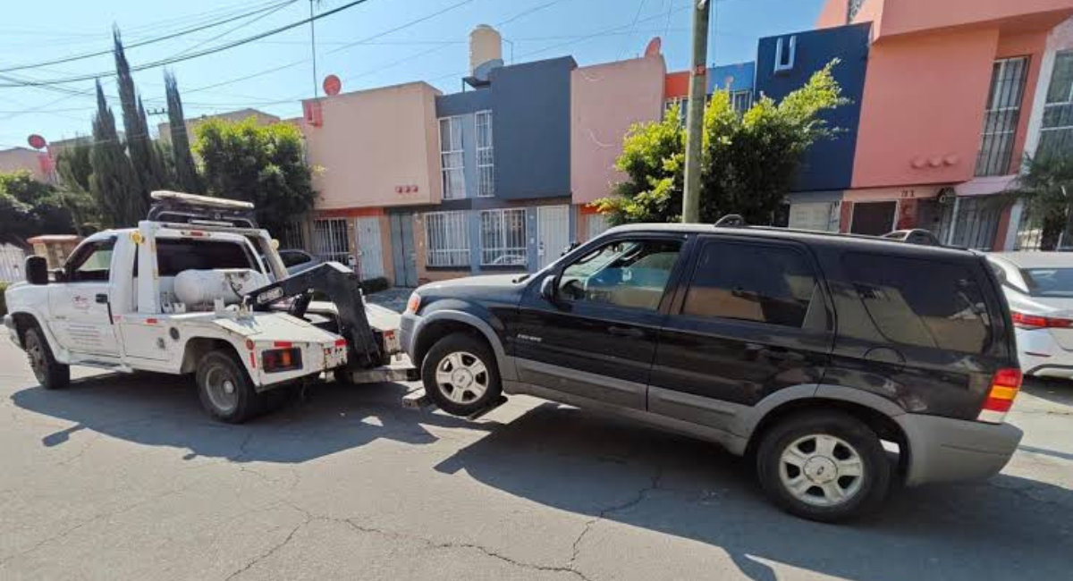 Proponen eliminar cobros de corralón a víctimas de robo de auto