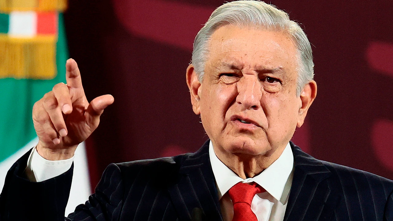AMLO reaparece y arremete contra el injerencismo de Estados Unidos