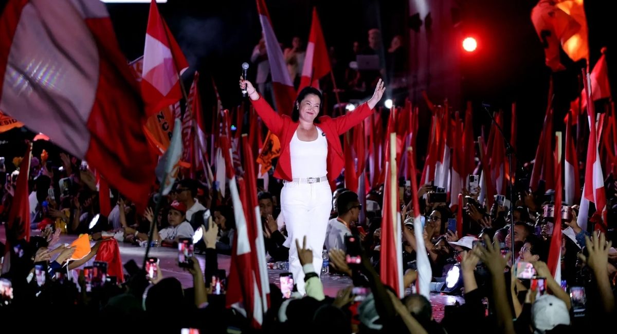 Keiko Fujimori gana la Presidencia de Perú tras una elección cerrada
