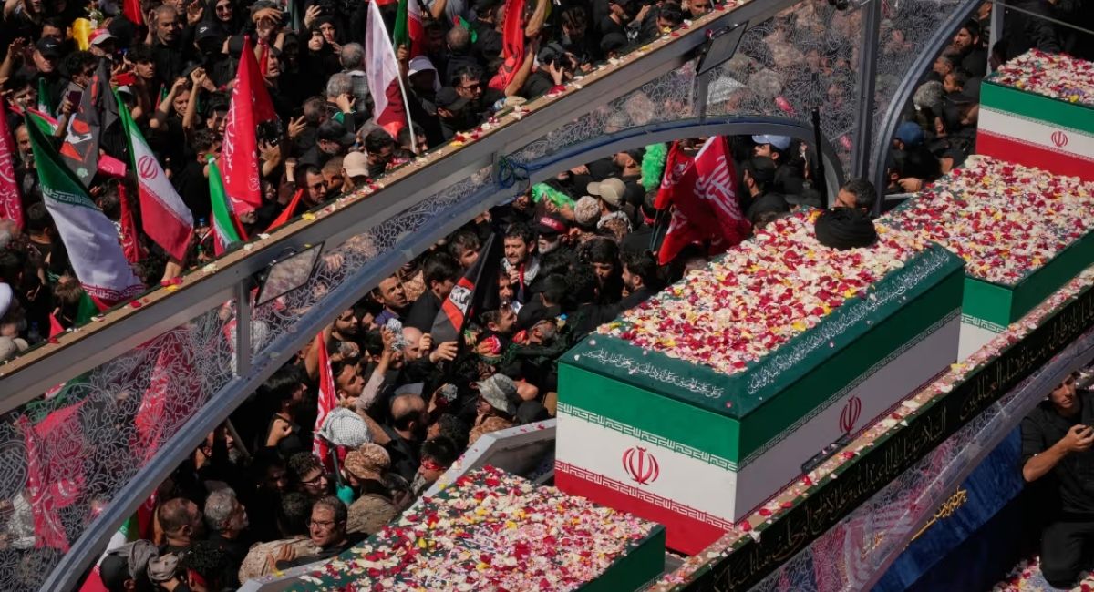 Multitudinario funeral de Jameneí reúne a miles en las calles de Teherán