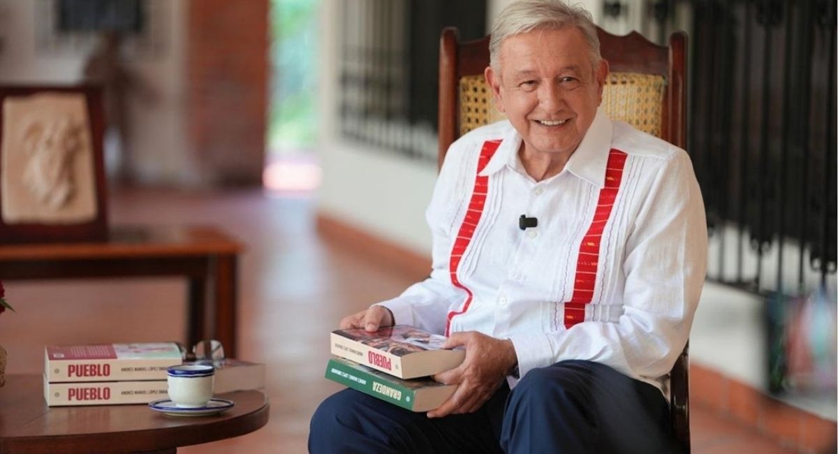 AMLO reaparece desde Palenque y presenta su nuevo libro “Pueblo”